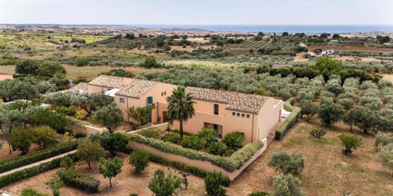 Planeta-Country-House